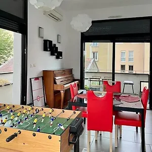 Appartement Penthouse T2 Metro Gratteciel, Villeurbanne